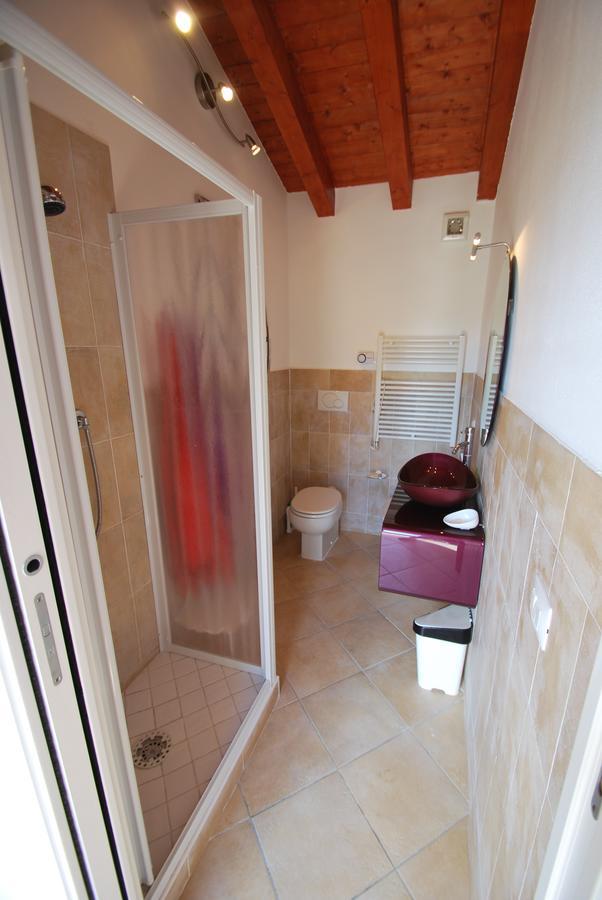 Villetta Ciclamino Casa Alzi Екстериор снимка